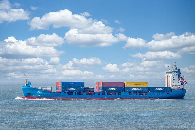 findy - Image - Container Ship at Sea